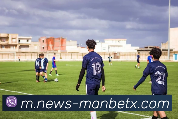 克莱兴奋拿到比赛用球期待三分球里程碑的到来